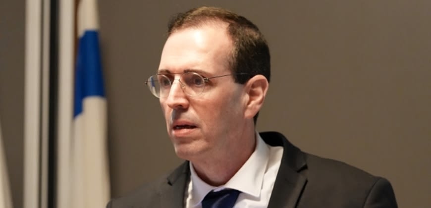 פרופ' ירון פלוס, הלמ"ס     (צילום: יורם בן סעדון)