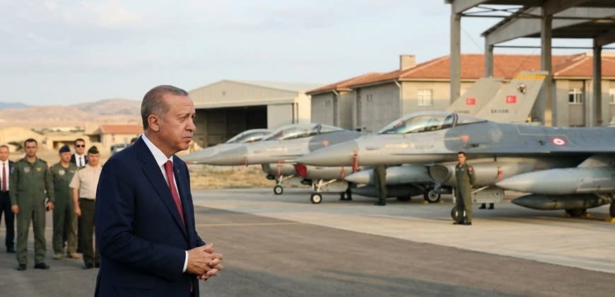 ארדואן ומטוסי F-16, נוצר באמצעות AI