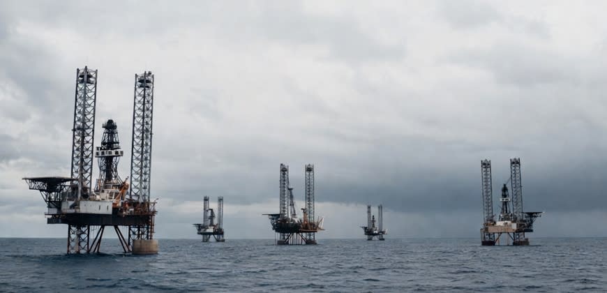 קידוחי נפט   (בעזרת AI)