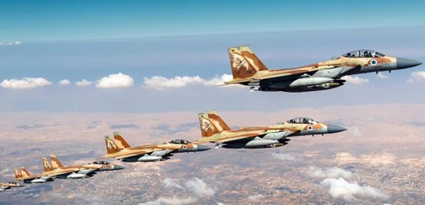 מטוסי חיל האוויר בדרכם לאיראן במבצע "עם כלביא" (צילום: דובר צה"ל) מטוסי חיל האוויר בדרכם לאיראן במבצע "עם כלביא" (צילום: דובר צה"ל)