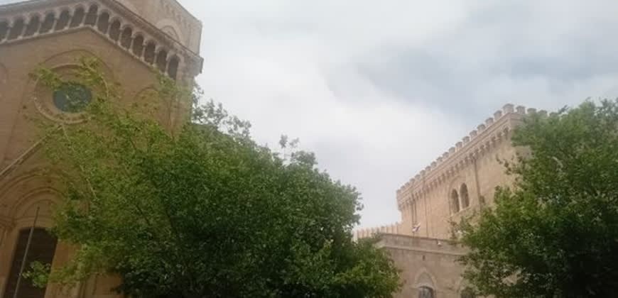 הנהלת משרד החינוך, בית החולים האיטלקי, ירושלים (צילום: איתמר לוין) הנהלת משרד החינוך, בית החולים האיטלקי, ירושלים (צילום: איתמר לוין)