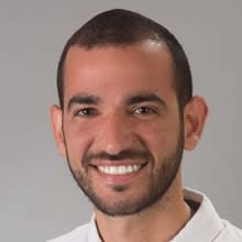 אבי שקורי