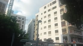 לעיתים חולפות עשר שנים עד למסירת המפתח (צילום: איתמר לוין) לעיתים חולפות עשר שנים עד למסירת המפתח (צילום: איתמר לוין)