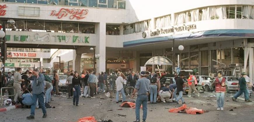הפיגוע בדיזנגוף סנטר, מארס 1996 (צילום: גדעון מרקוביץ, אוסף דן הדני, הספרייה הלאומית)