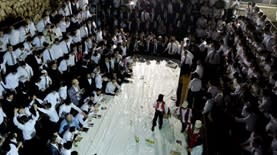 תלמידי ישיבת פוניבז' במשתה פורים (צילום אילוסטרציה: גדי מונץ, ויקיפדיה)