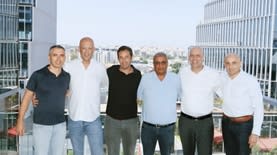 מימין לשמאל: שי מימוני,  קובי גרדי, , מיכאל רצון,  ראם רצון, יוסי ברק, עודד רצון (צילום: יח"צ)