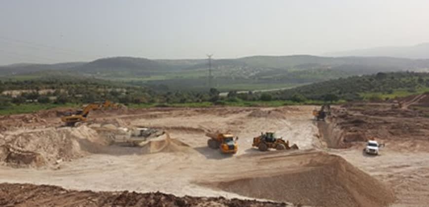 בניית מאגר רחלי (צילום: מקורות)