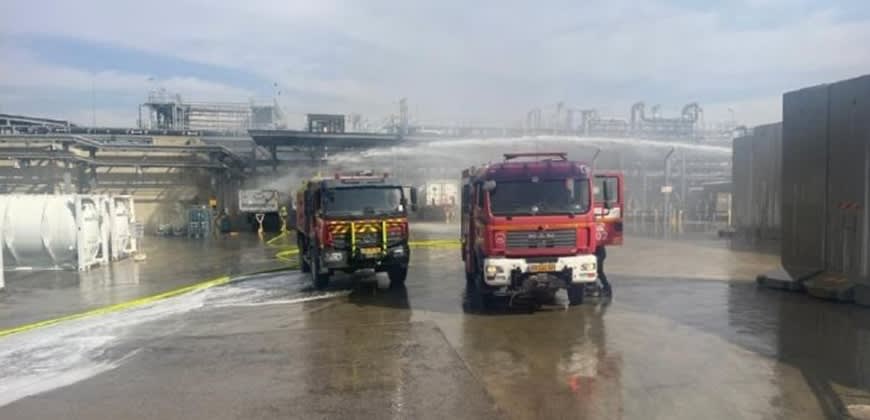 השריפה באינטל קרית גת (צילום: כבאות והצלה לישראל) השריפה באינטל קרית גת (צילום: כבאות והצלה לישראל)