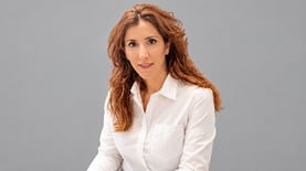 עו"ד גלית שמש-פאוקר (צילום: האתר הרשמי)