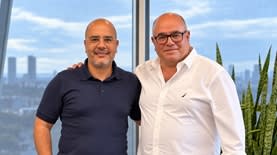 מימין - משה צרפתי וערן ענבים, צילום: נתלי גרין מימין - משה צרפתי וערן ענבים, צילום: נתלי גרין