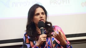 איילת שקד, יו״ר דירקטוריון קרדן נדל״ן, בוועידה הכלכלית של ישראל - צילום: שלומי יוסף איילת שקד בוועידה הכלכלית 3010
