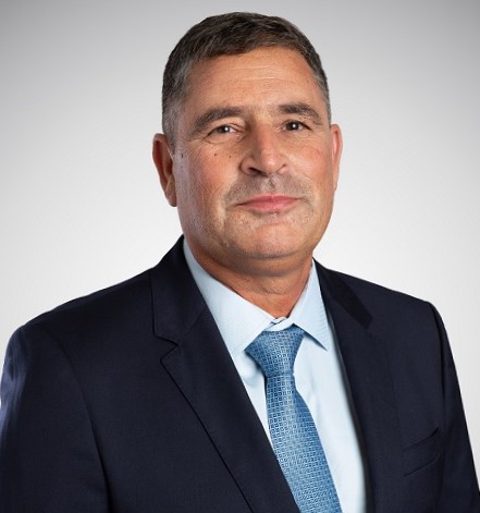 אסף אלמגור, בזן