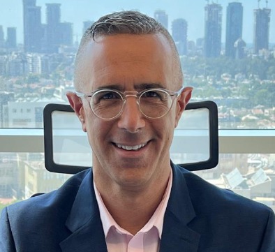 עו