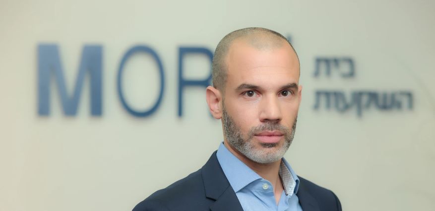 אורי קרן, בעל מניות במור גמל ופנסיה ומנהל ההשקעות הראשי של מור