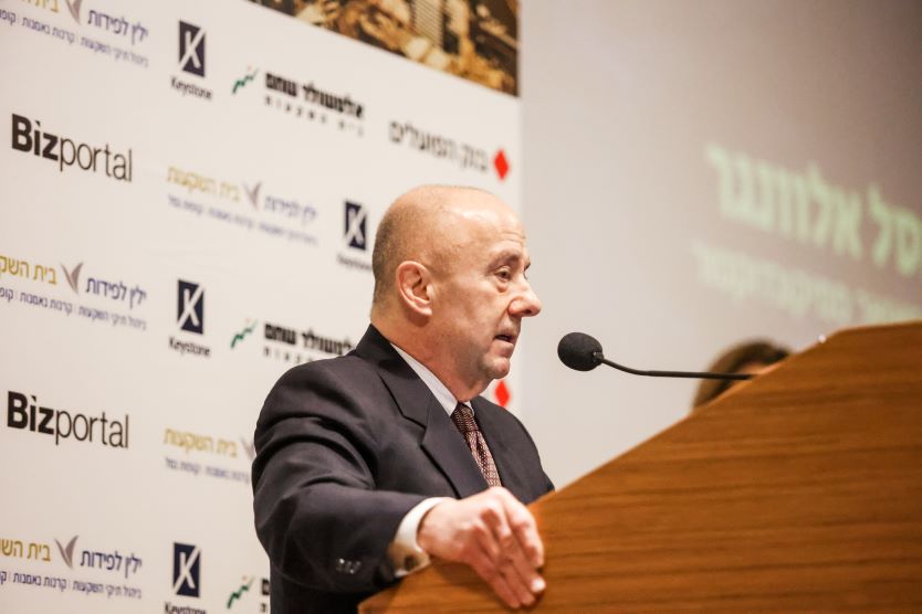 ראסל אלוונגר, טאוואר,  שלומי יוסף