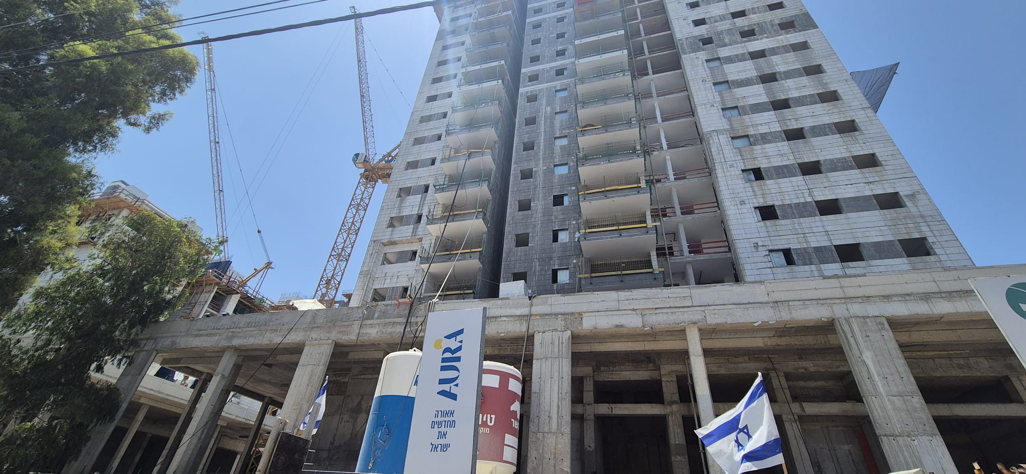 פרויקט אאורה בחדרה (איציק יצחקי)