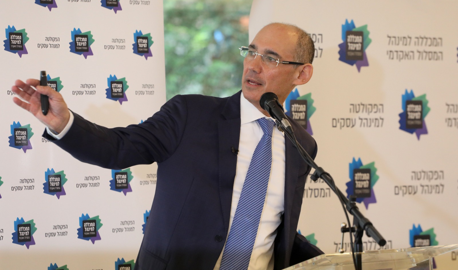 פרופ' אמיר ירון (המכללה למנהל)