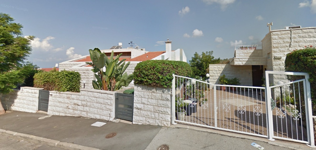 וילות ברחוב משה סנה בחיפה (גוגל מאפס)
