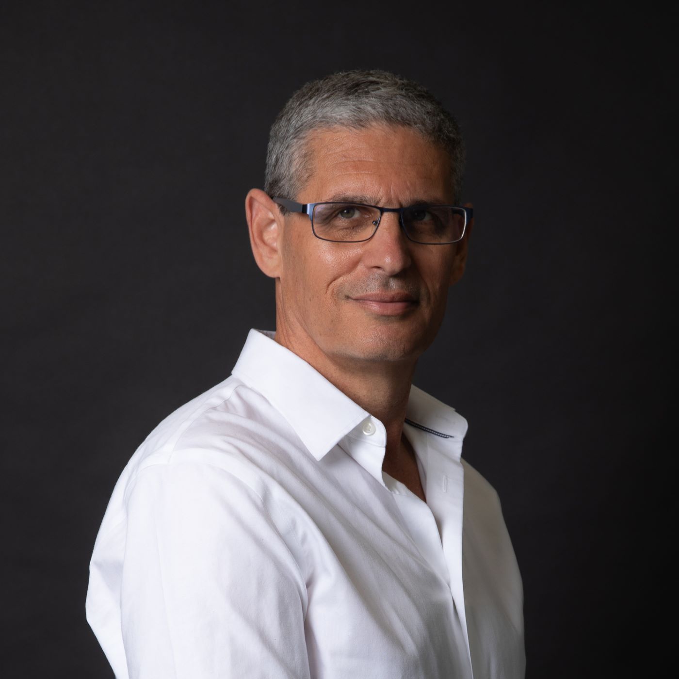 עובד שפירא מנכ