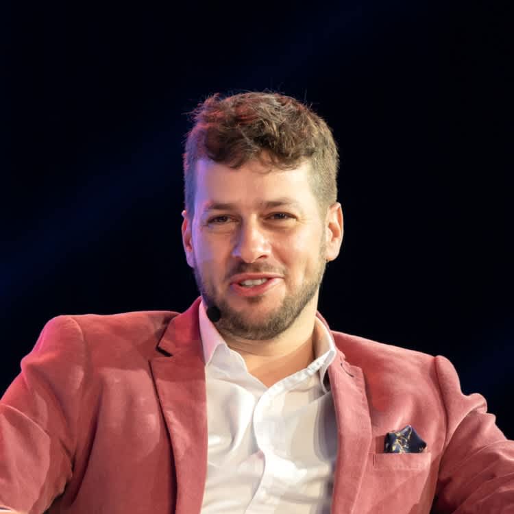 speaker image