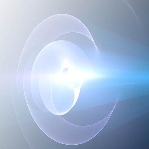 Advanced Dynamic Light Scattering: When can a polarizer give you extra ...