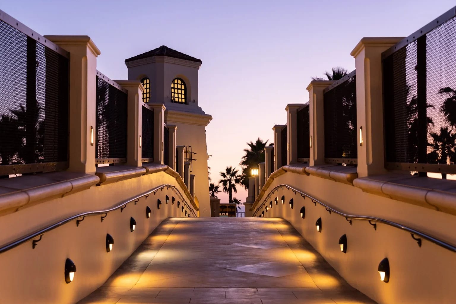 Hyatt Regency Huntington Beach - Walking Bridge