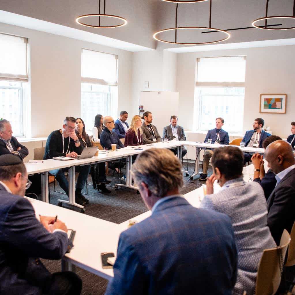 Focused roundtable at the Hedge Fund Emerging Managers COO Summit | US