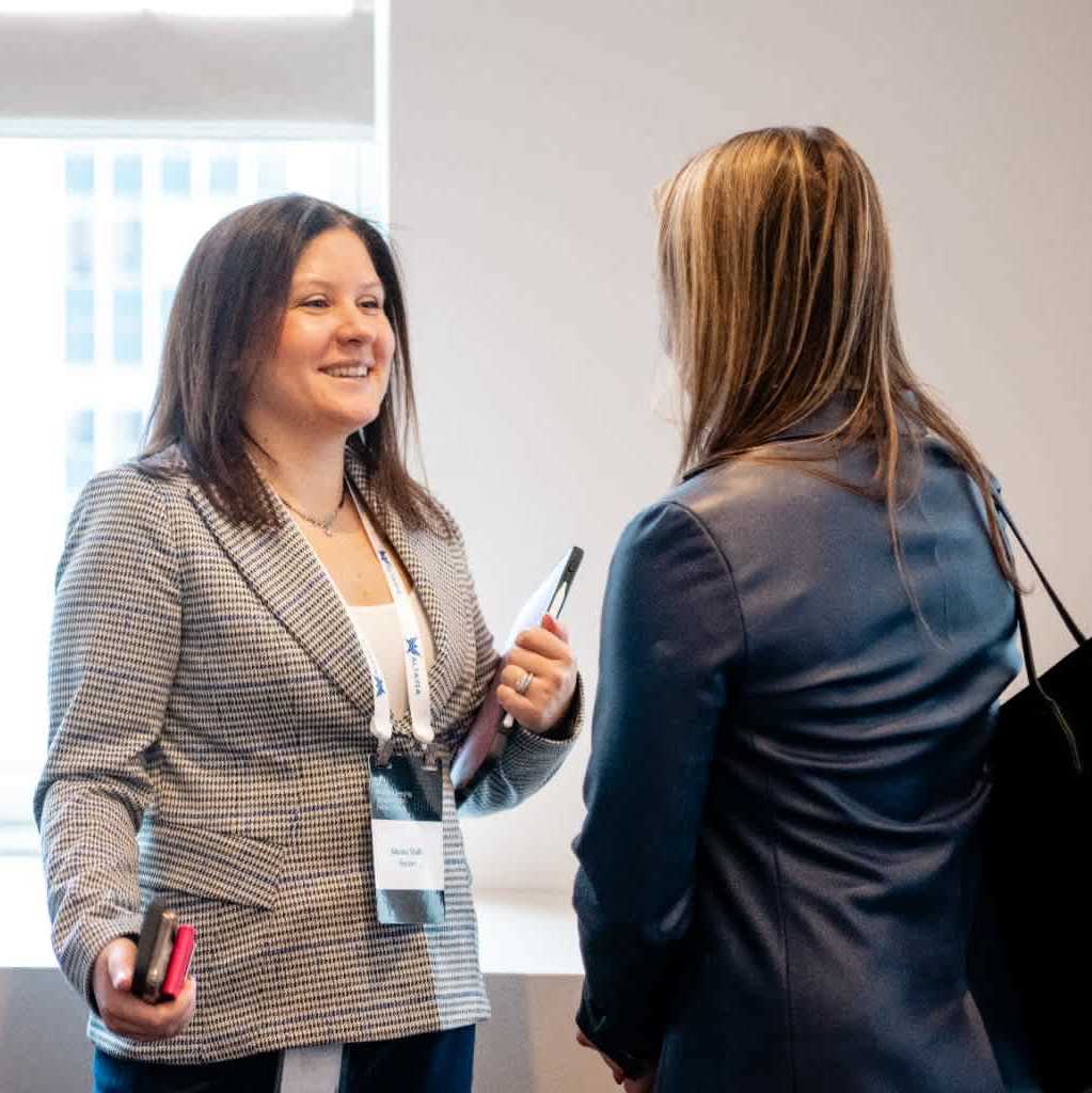 Informal networking between delegates at the Hedge Fund Emerging Managers COO Summit|US