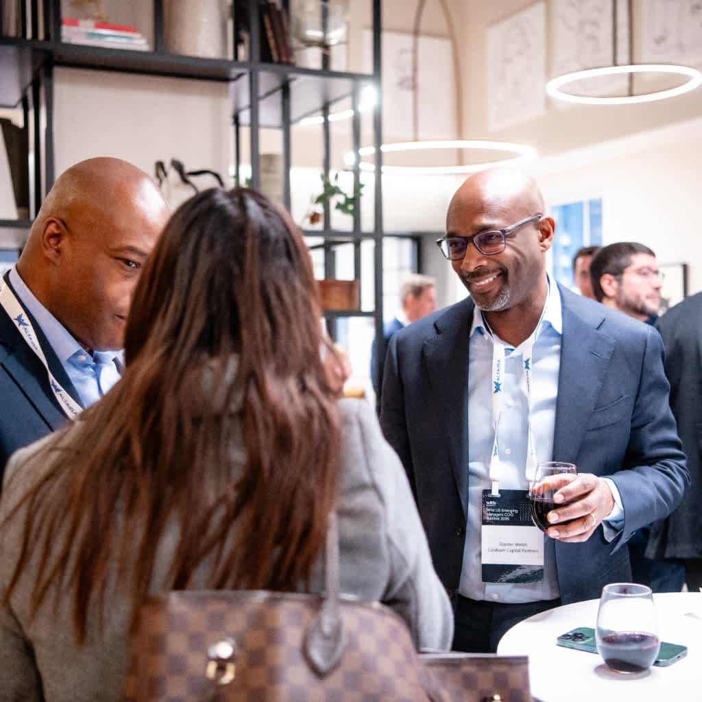 Networking drinks reception at the Hedge Fund Emerging Managers COO Summit | US