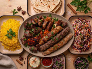 (5) Family Plate 7-9 people (4 Chicken Lula, 2 Lamb Lula, 2 Chicken Thighs Kebab, 2 Lamb Kebab)