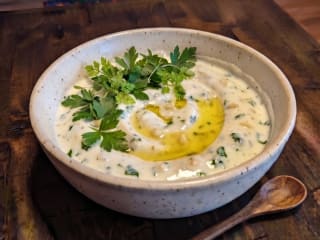 Garlic Parsley White Sauce 16 oz.