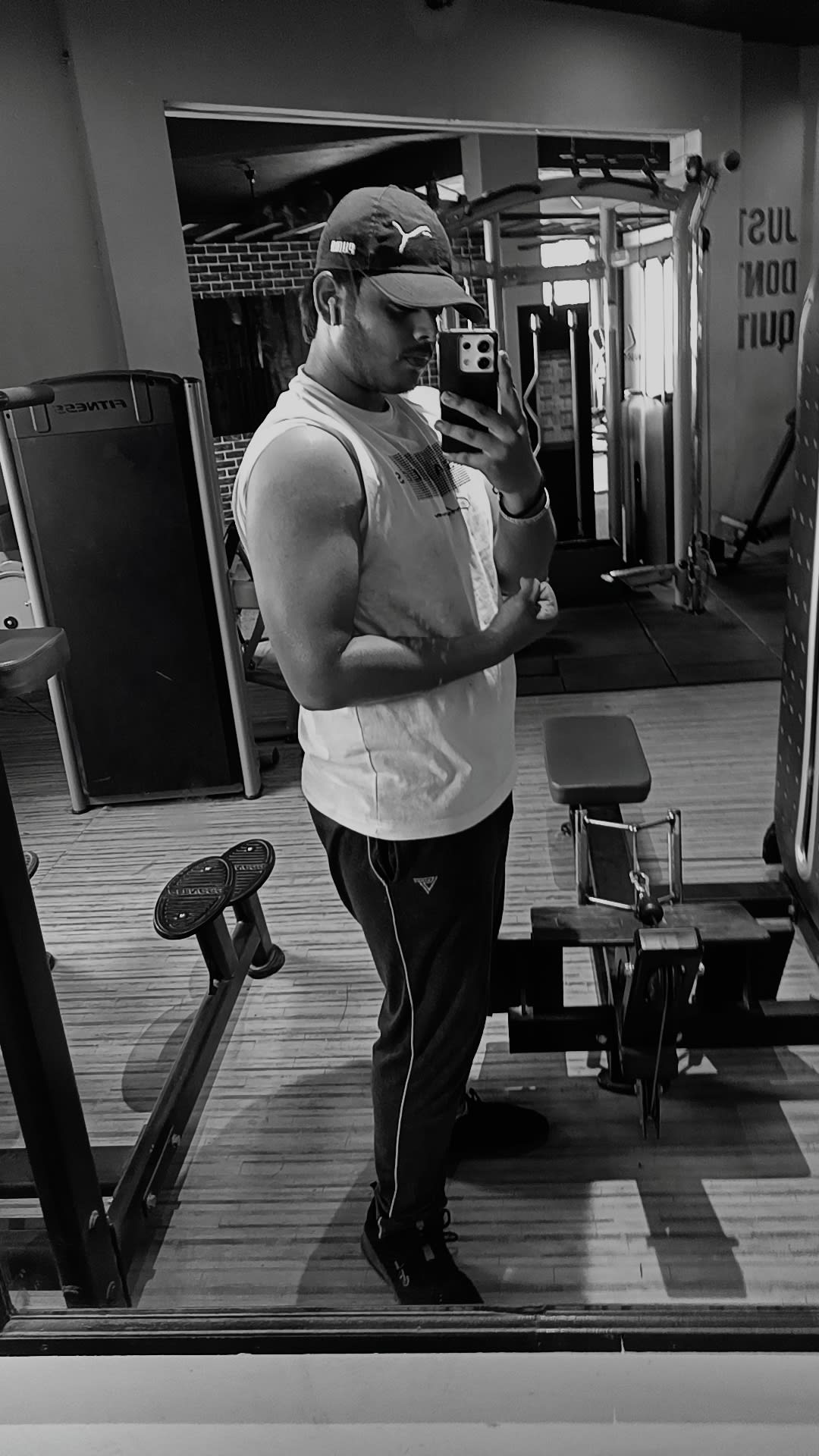 shresth saxena