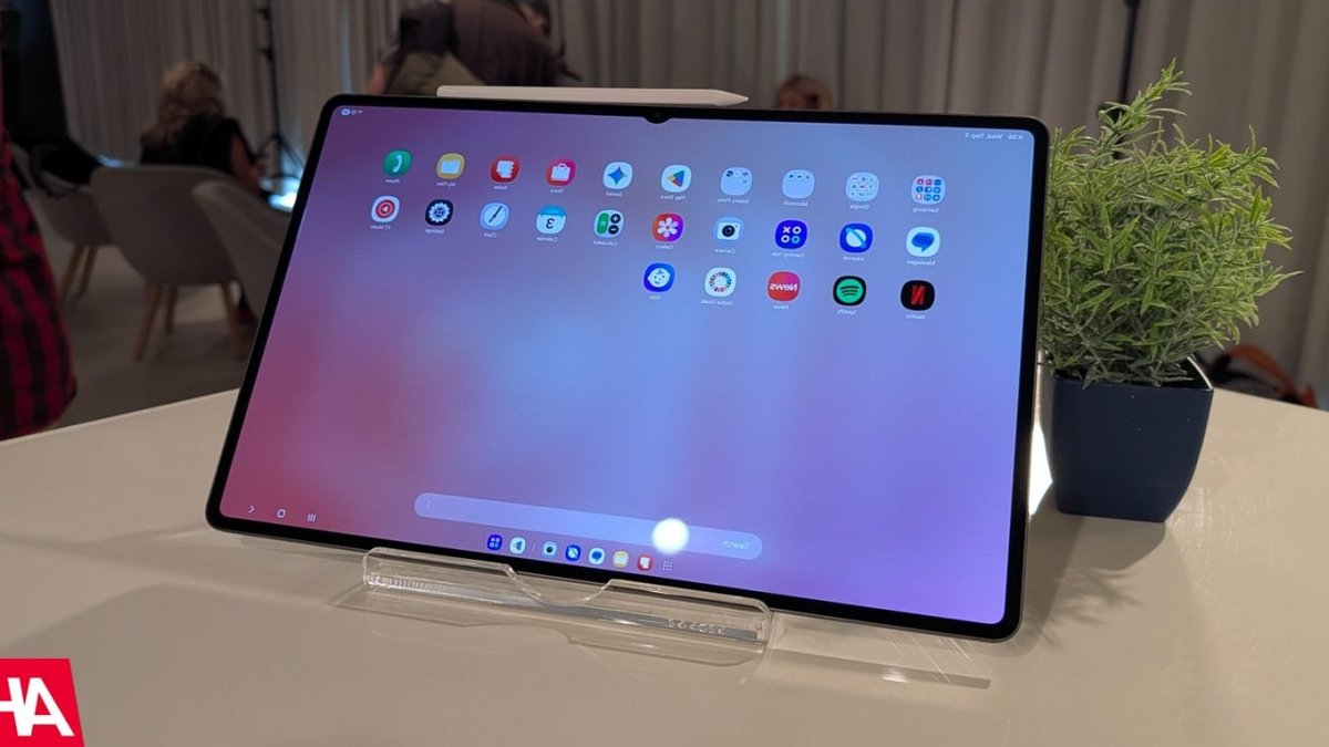 New Samsung Wallpapers Are Now Available