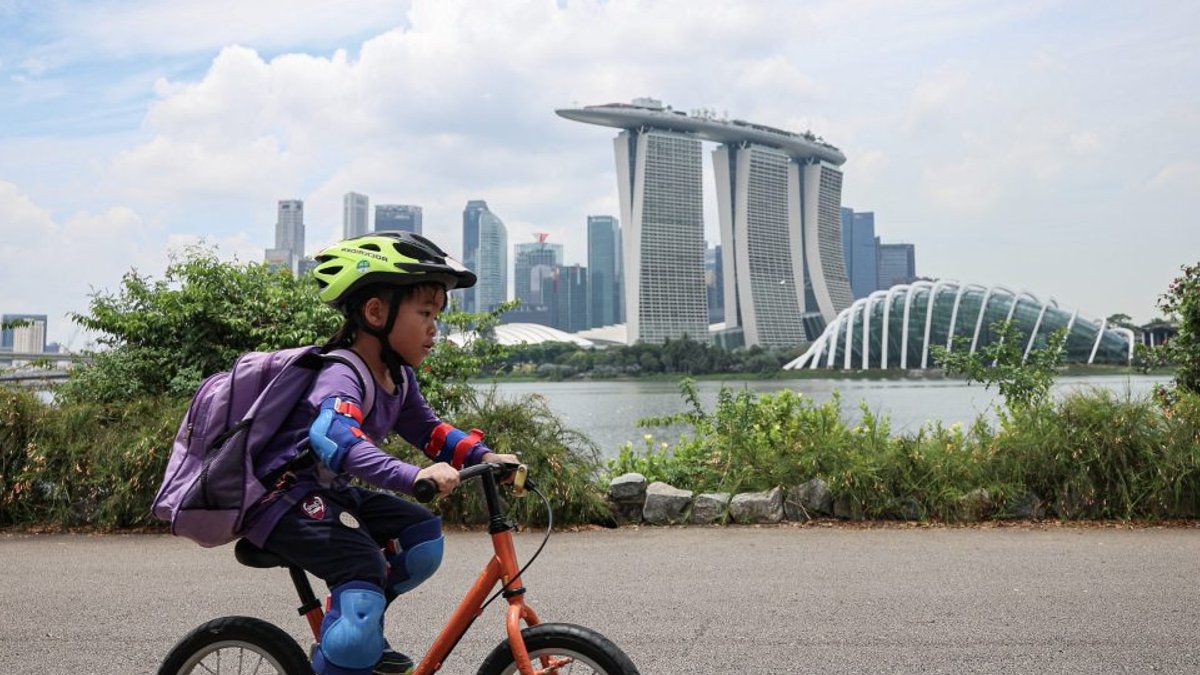 Singapore Revamps Baby Bonus to Lift Birth Rates