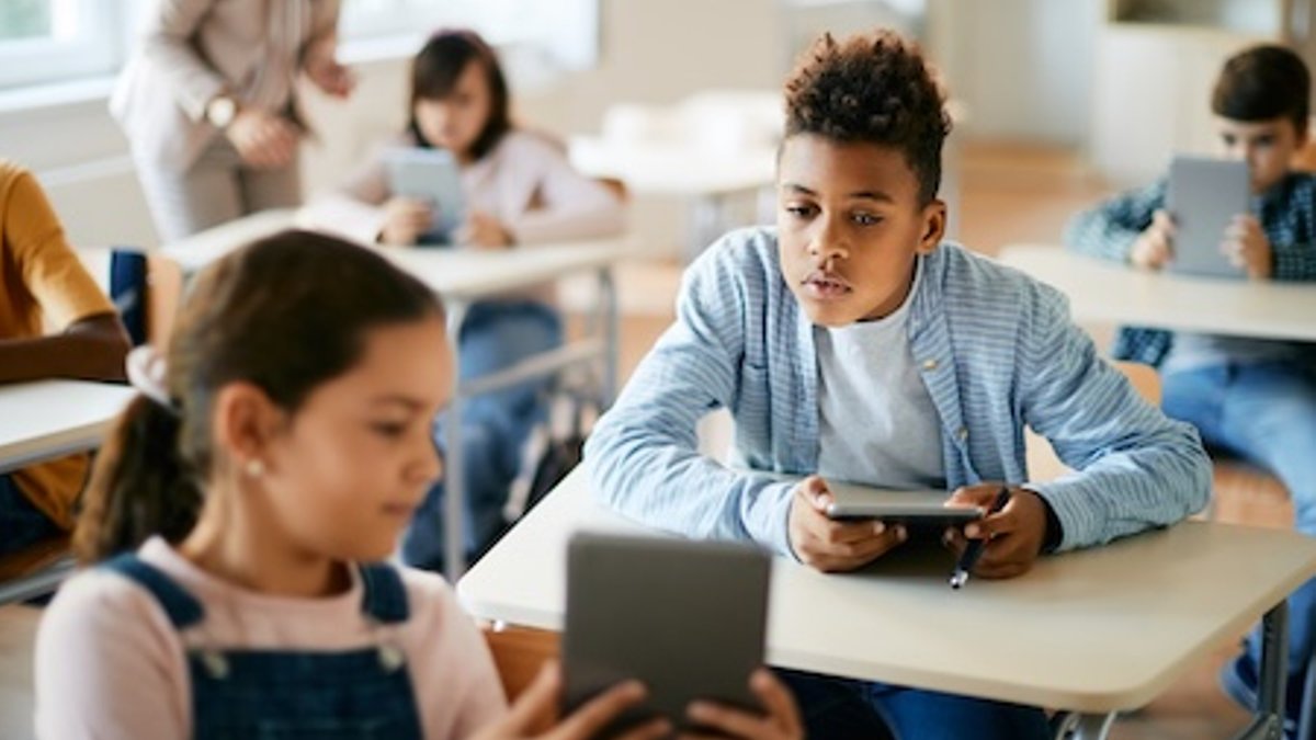 AI-Generated Song Breathes New Life Into ELL Classroom