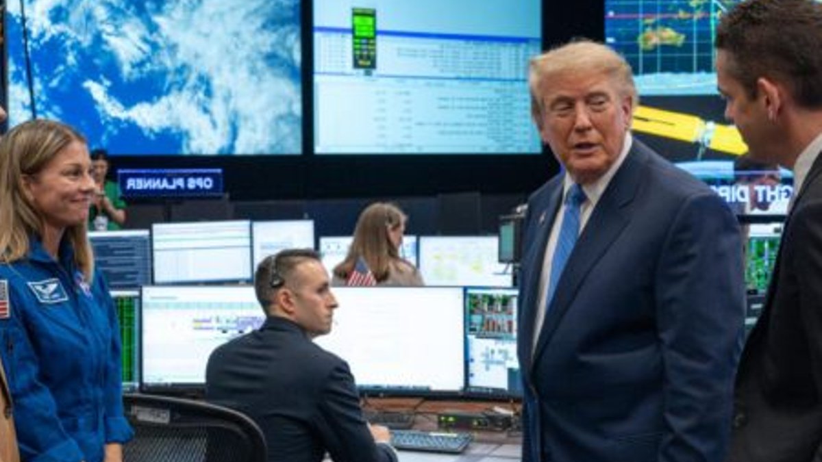 Trump Calls Into NASA News Conference - trump nasa