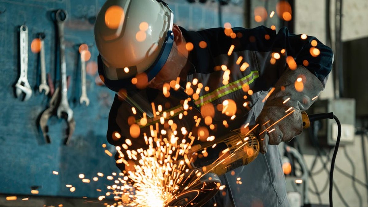 More Americans Identify as Working Class