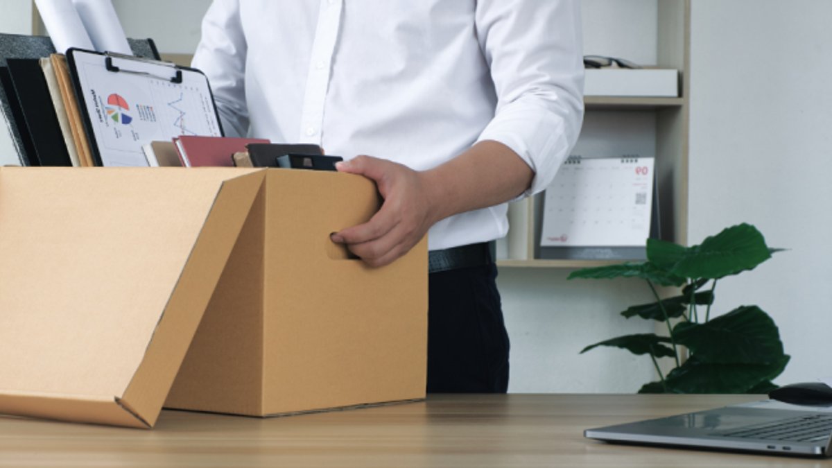 Why Teams Quietly Follow When Leaders Leave - leadership leaves