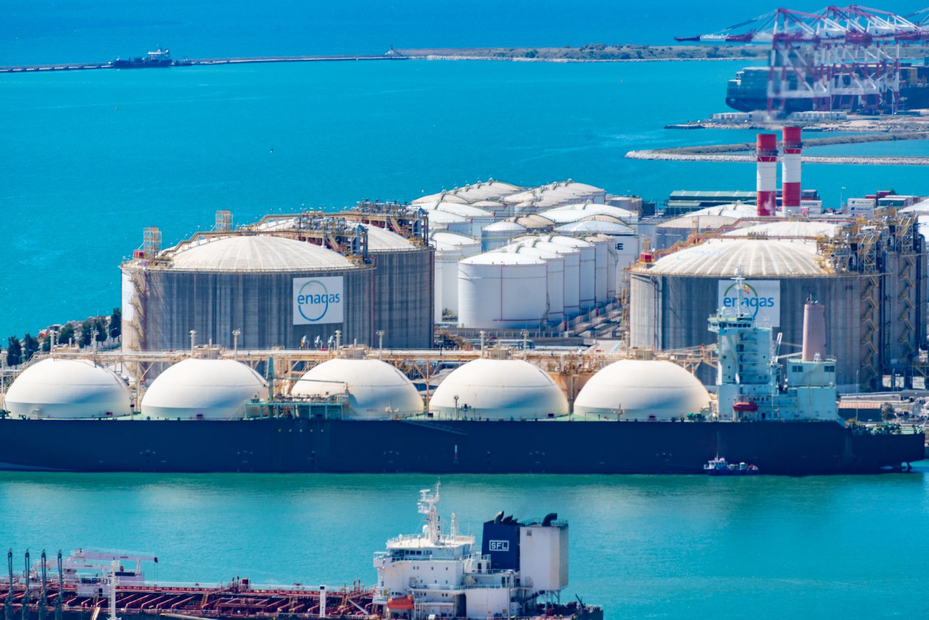 JPMorgan and Santander Lead Argentina LNG Financing