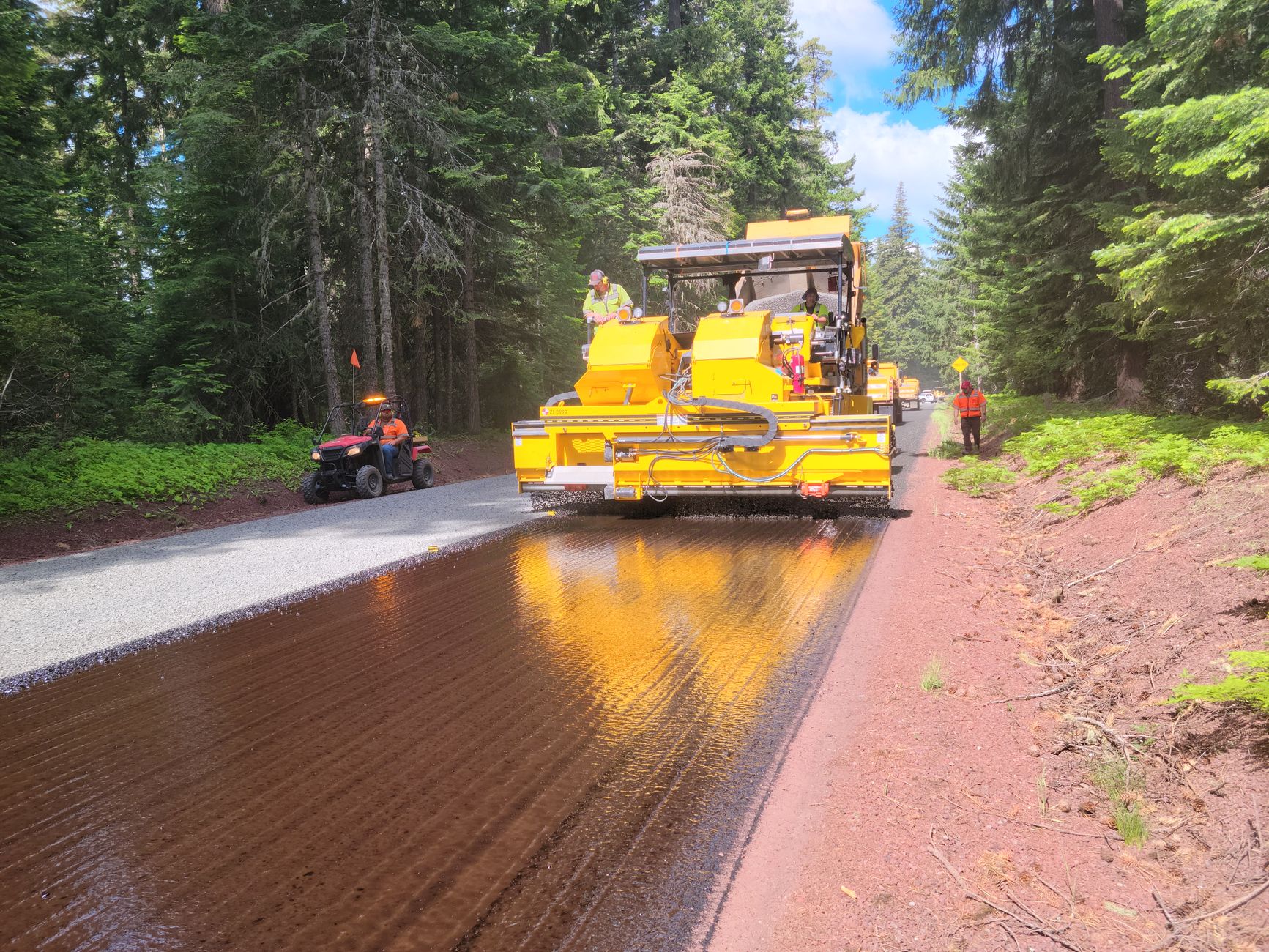 Why Choosing the Right Asphalt Paving Company Makes All the Difference for Your Driveway