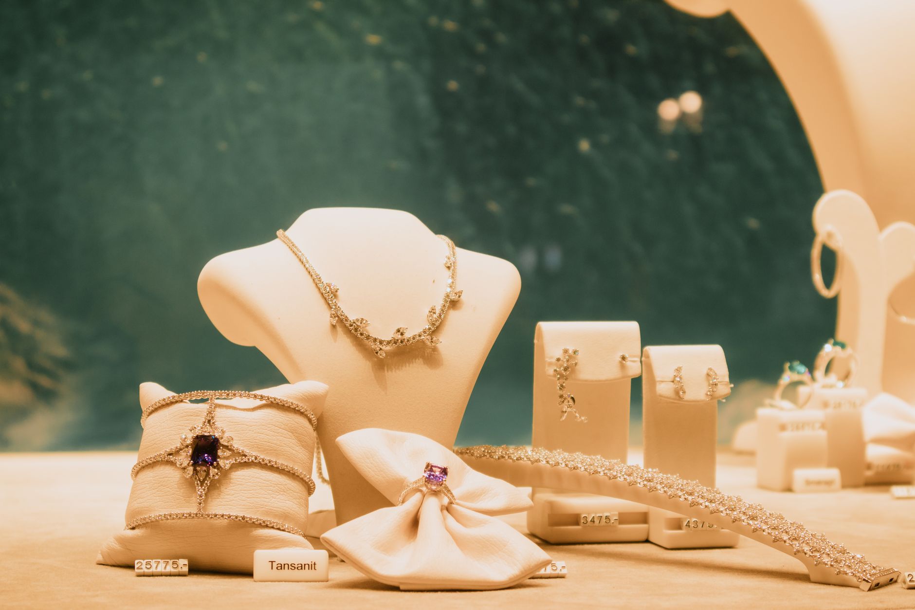 Night raiders hit four GTA jewellery stores