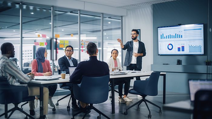 Navigating the Evolution of AI-driven marketing Strategies