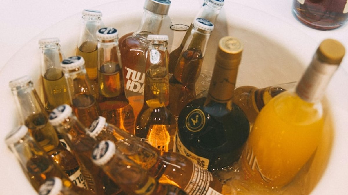Pune trims Ganesh booze ban to two days - ganesh booze ban