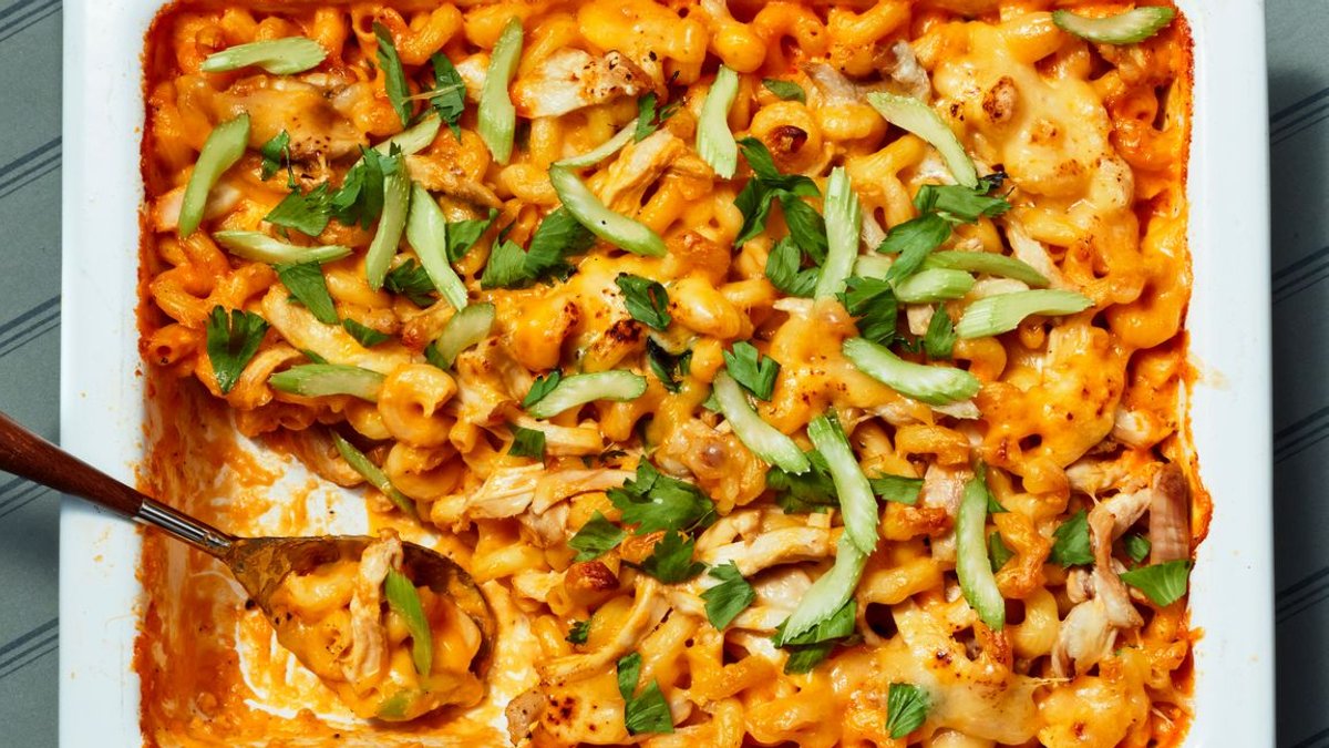 Comfort food classic gets a spicy twist with buffalo chicken - buffalo chicken mac