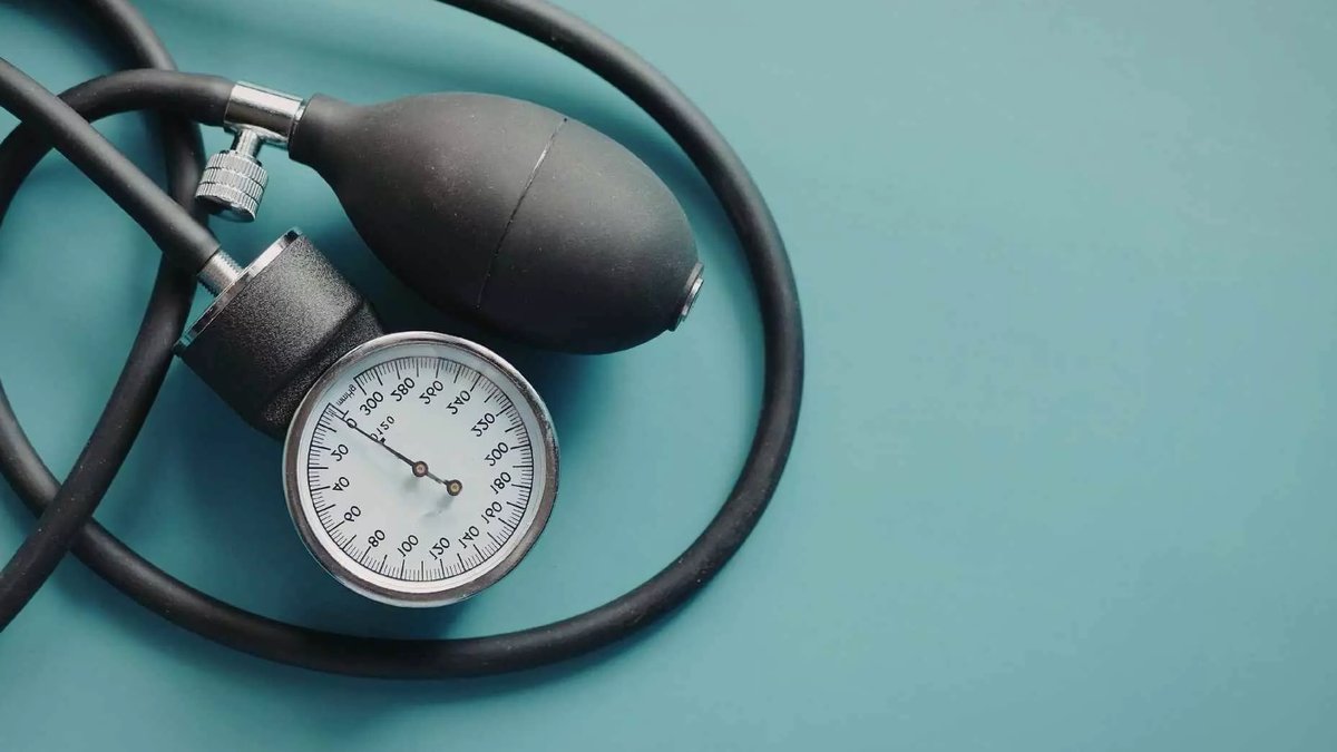 Finger-cuff blood pressure monitors questioned by new study Finger-cuff blood pressure monitors questioned by new study - finger cuff monitors