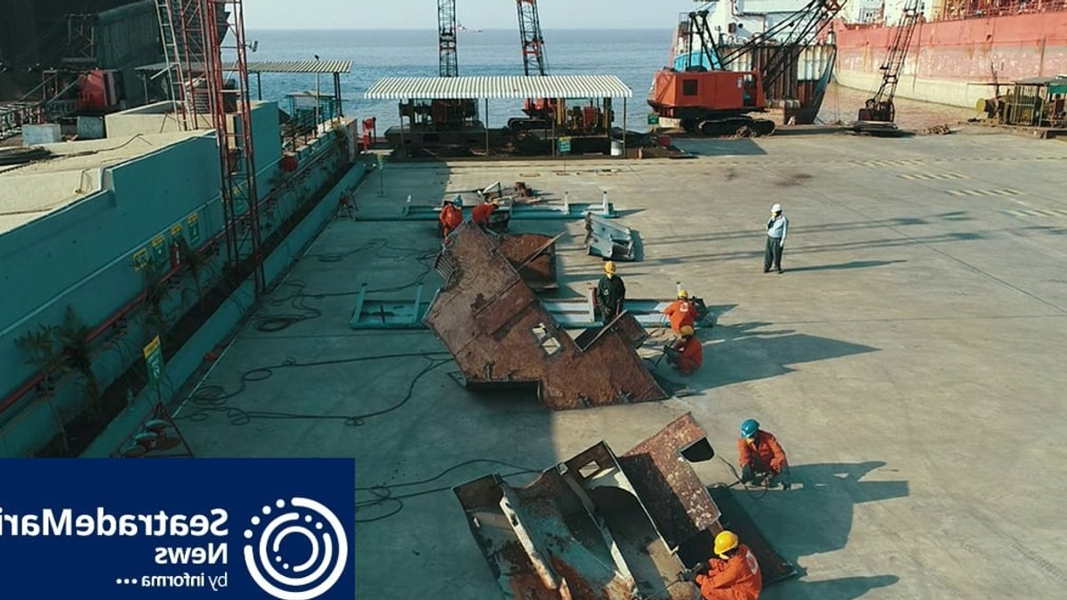 Indian Ship Recycling Capacity Plunges Amid Regulatory Delays Indian Ship Recycling Capacity Plunges Amid Regulatory Delays - ship recycling