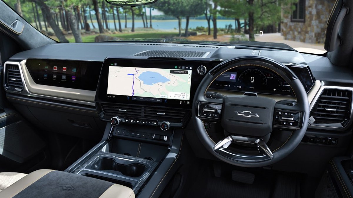 GM Brings Back CarPlay and Android Auto in New Interface - gm carplay update