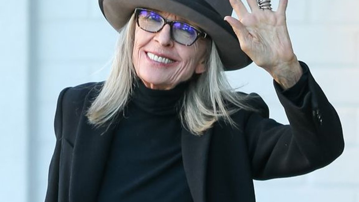 Diane Keaton designed beach house for sale Diane Keaton designed beach house for sale - beach house