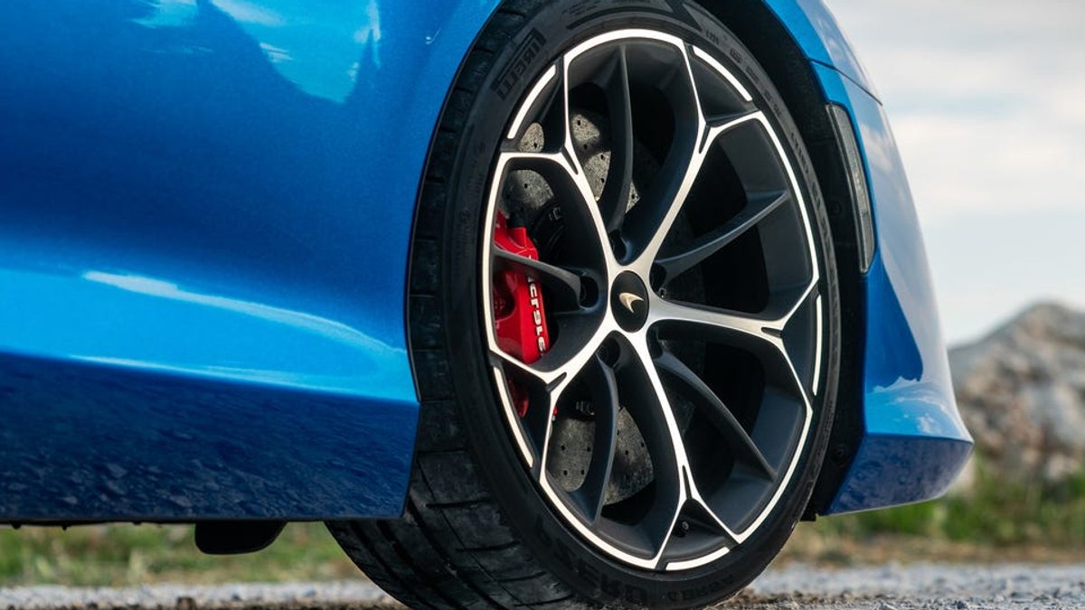 McLaren invests in UK production expansion - mclaren expansion