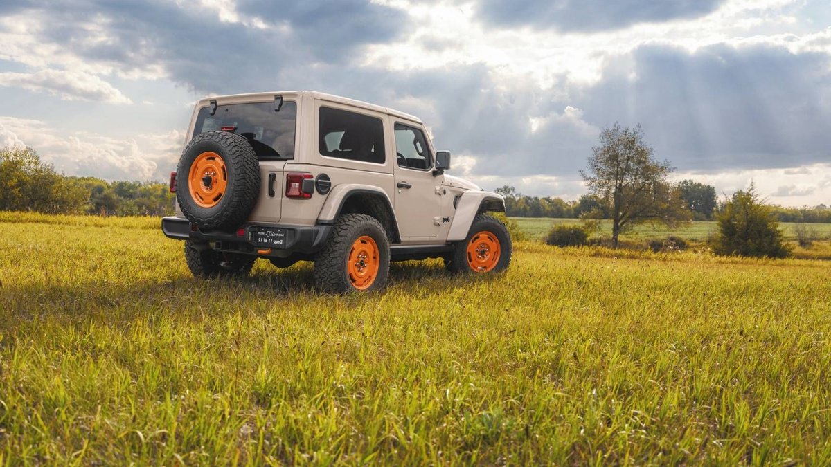 Jeep revives civilian heritage with special Wrangler edition - jeep wrangler jl-2a